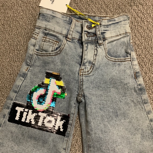 ACID WASHED TIKTOK JEANS FOR KIDS SIZE 2 - Picture 4 of 6